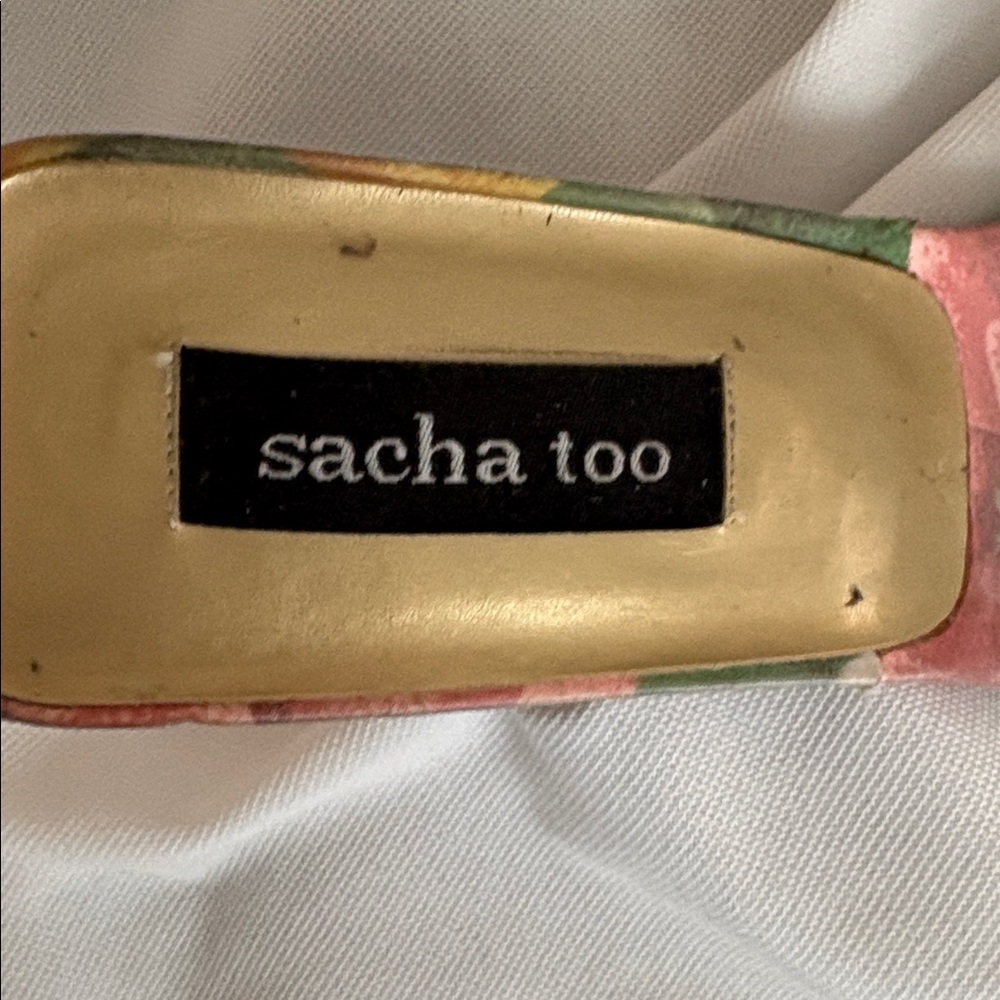 Colorful Open-Toe Sandals - Picture 3 of 5